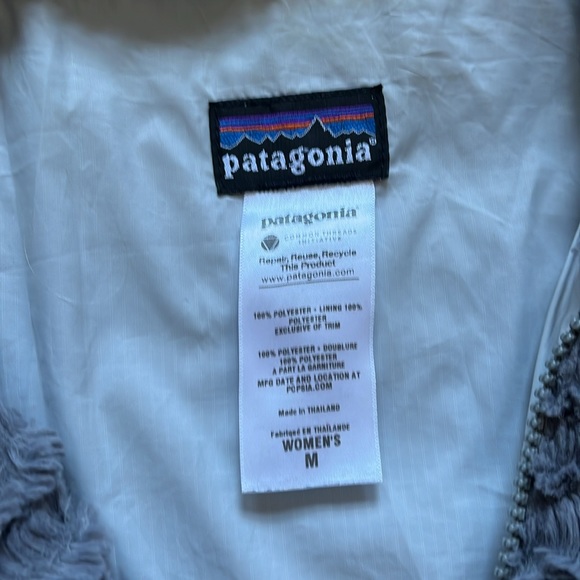 Women’s Patagonia Teddy Jacket / Medium / Furry - Picture 2 of 5